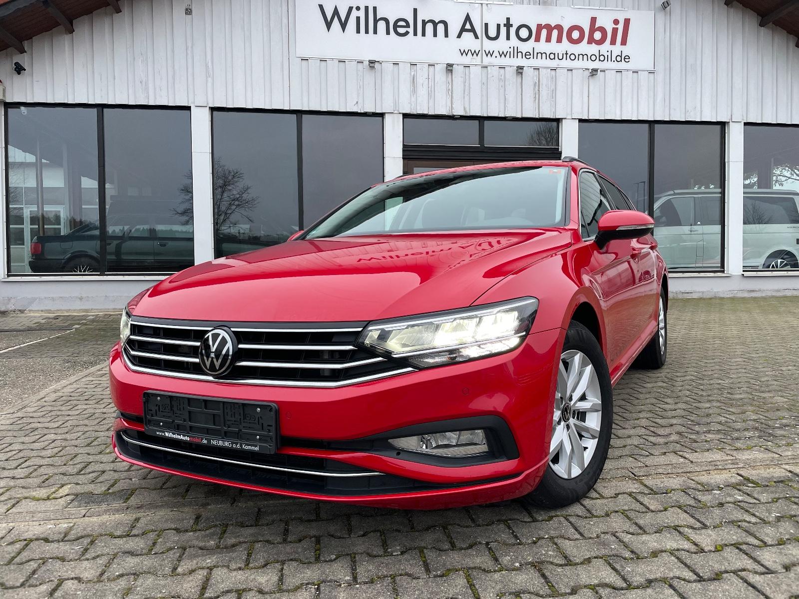 Volkswagen Passat Variant Business VZ DIGI AHK ACC RearView