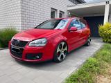 Volkswagen Golf V GTI im Topzustand wenig KM !!