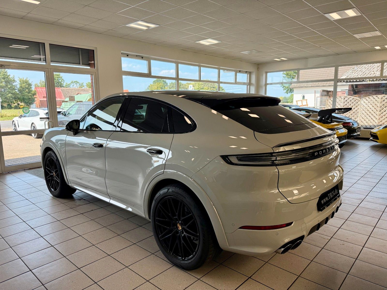 Fahrzeugabbildung Porsche Cayenne Coupe SportDesign/Burmester/HeadUp/ACC