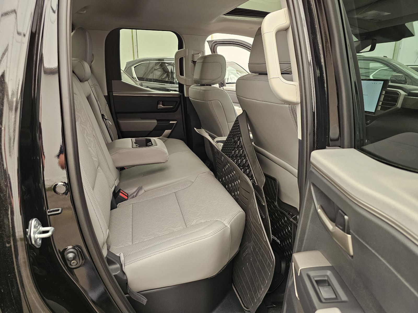 Fahrzeugabbildung Toyota Tundra Limited V6 T1: 57.000 EURO ! Stock !