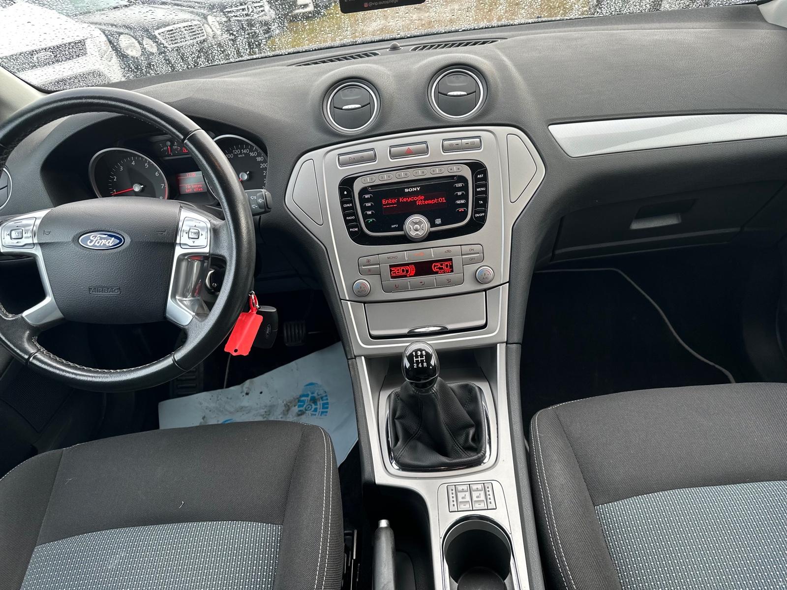 Ford Mondeo 2010 — photo 8