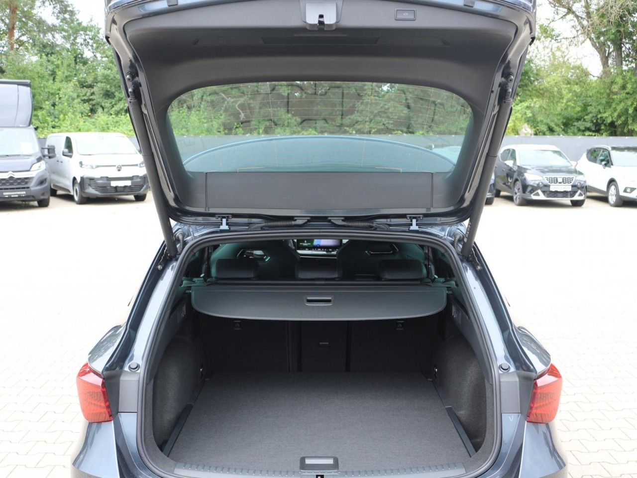Fahrzeugabbildung CUPRA Leon Sportstourer 1.5 eTSI 110 kW