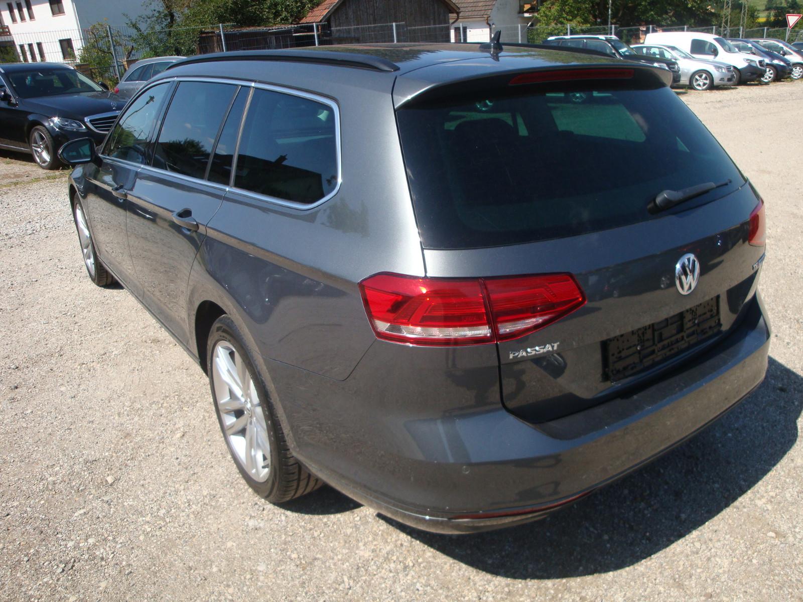 Volkswagen Passat Variant Comfortline *DAB/Navi/AHK/Kamera*