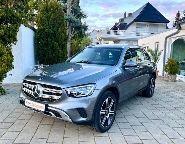MERCEDES-BENZ GLC 300 GLC Aut. D/e 4Matic org.92'Km Pano 1.Hd.