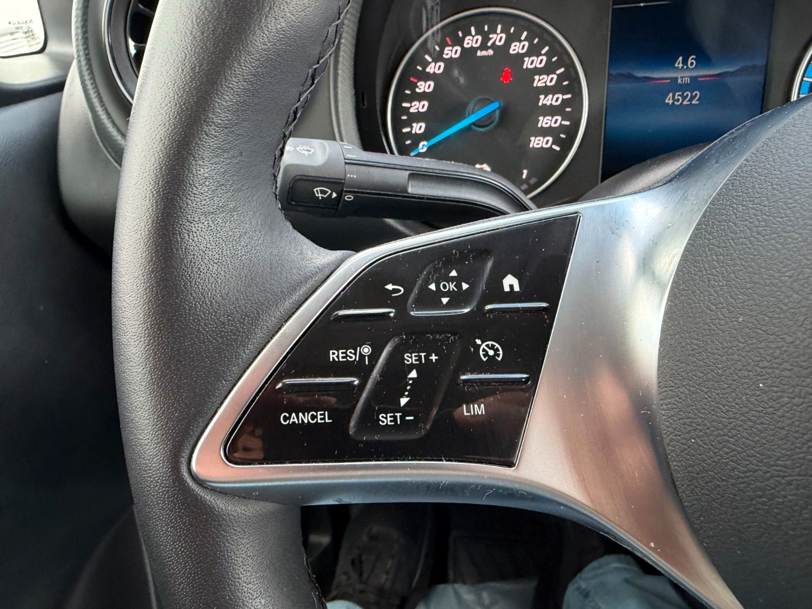 Fahrzeugabbildung Mercedes-Benz eCitan Klimaautomatik Kamera MBUX Navi