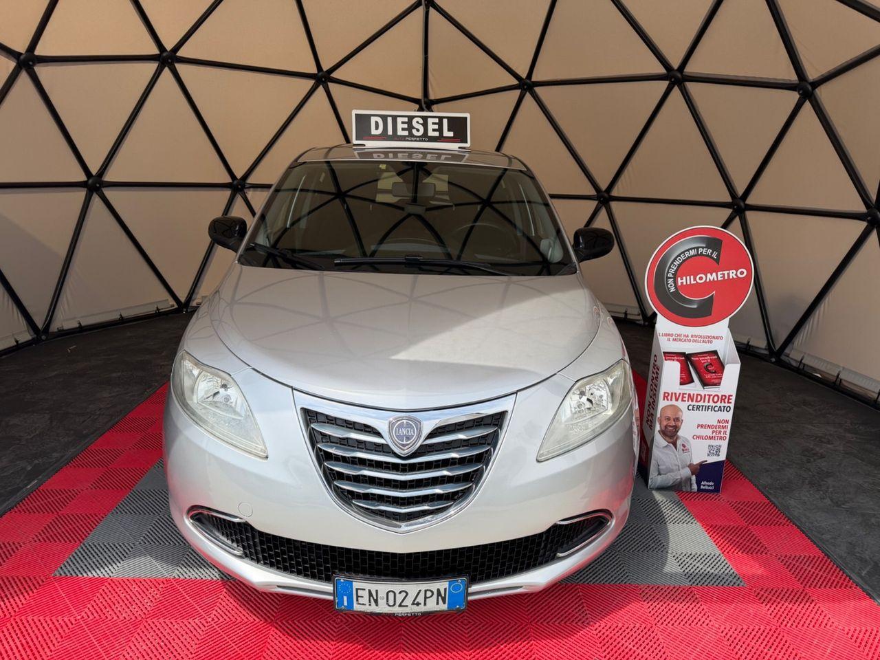 Lancia Ypsilon