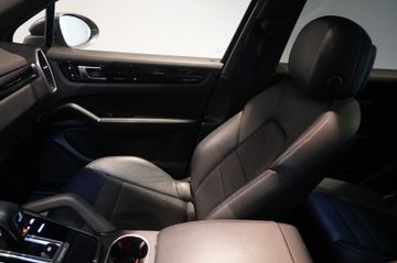 Porsche Cayenne - 11
