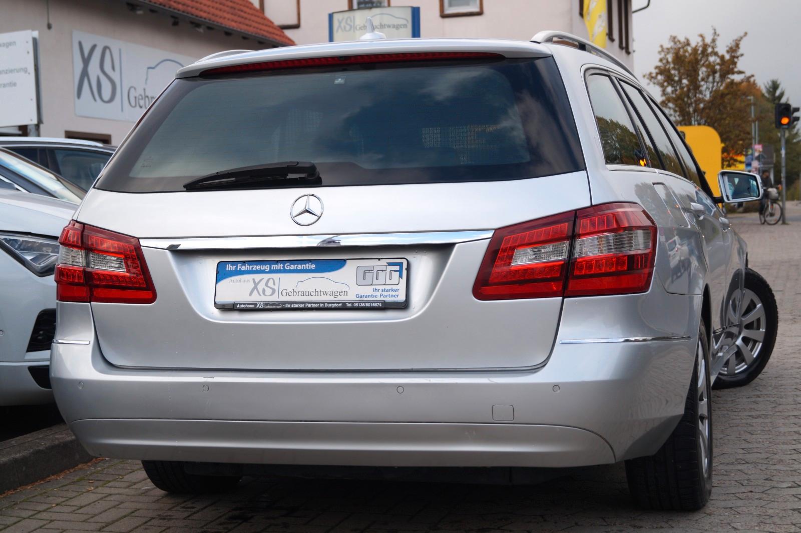 Mercedes-Benz E220 2011 — photo 8