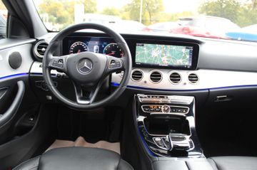 Fahrzeugabbildung Mercedes-Benz E 400 Lim. 4Matic AMG Line Widescreen 19"