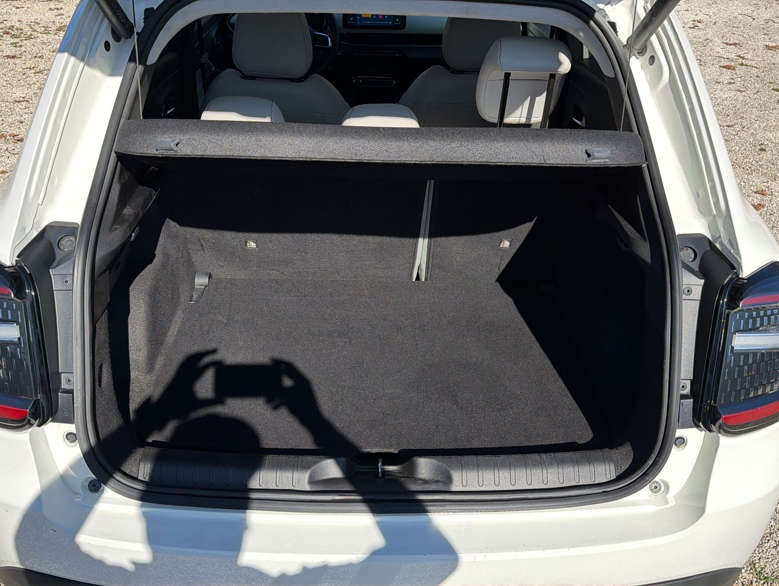 Fahrzeugabbildung Fiat 600 Hybrid La Prima + Navigation System