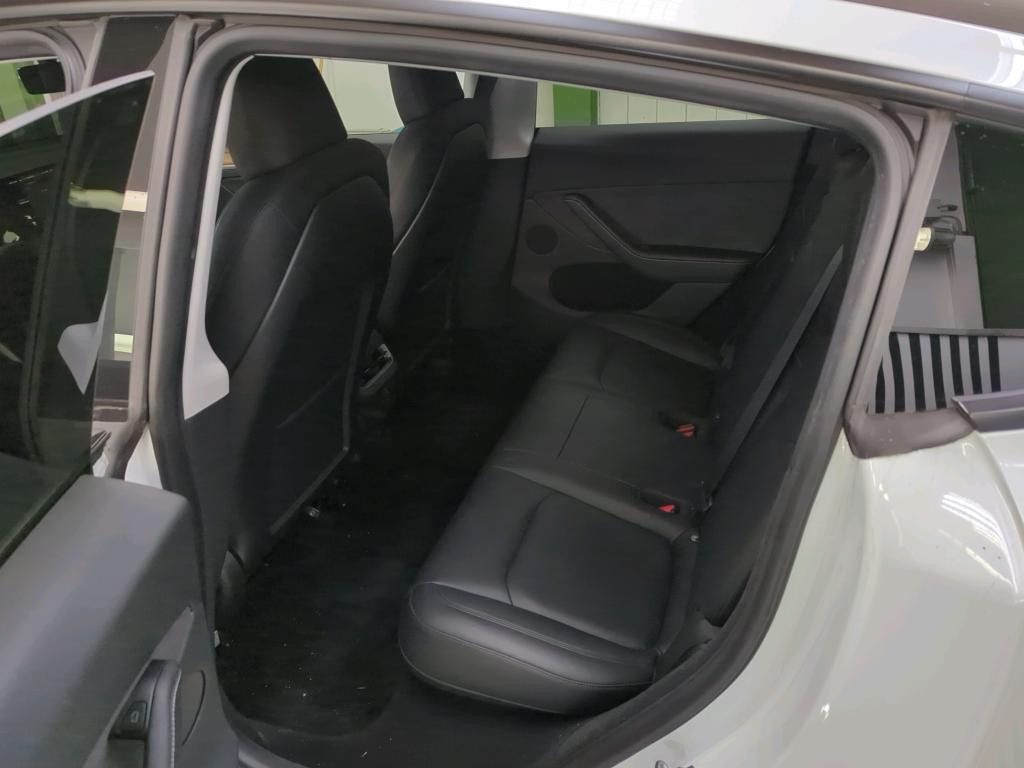 Tesla Model Y RWD | 8-Fach foto 7