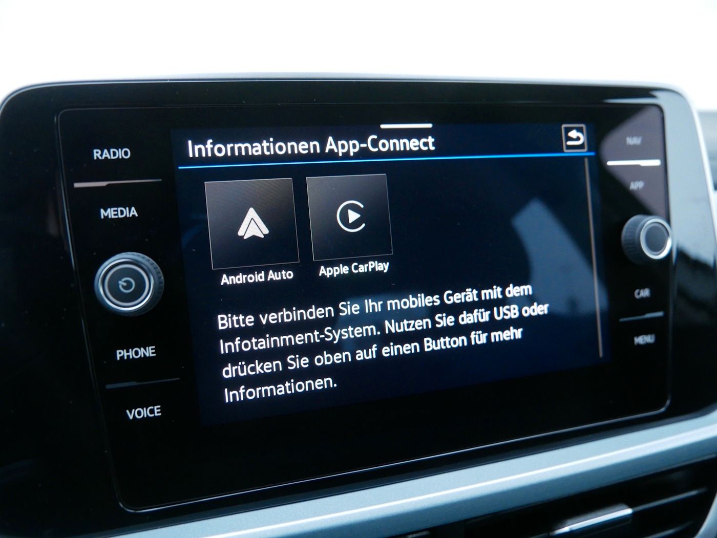 Fahrzeugabbildung Volkswagen T-Roc 1.0 TSI GOAL NEU35T ACC SHZ LED Allwetter