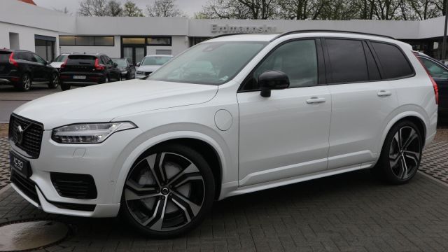 Volvo XC90 Ultra Dark Recharge T8 AWD Plug-In Hybrid