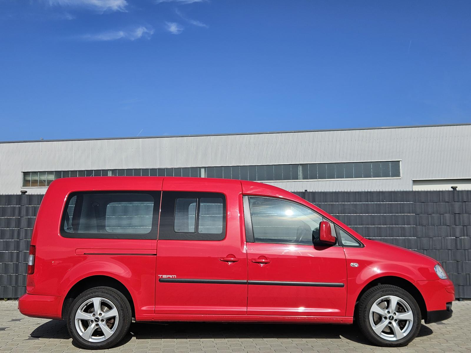Volkswagen Caddy Maxi 2.0 TDI Life Team 7-SITZER PDC AHK
