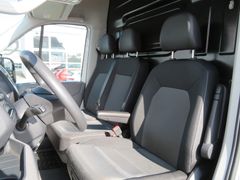 VW Crafter 35 2.0 TDI Kasten MR HD 4M Ergo Ahk Navi VW Crafter 35 2.0 TDI Kasten MR HD 4M Ergo Ahk Navi