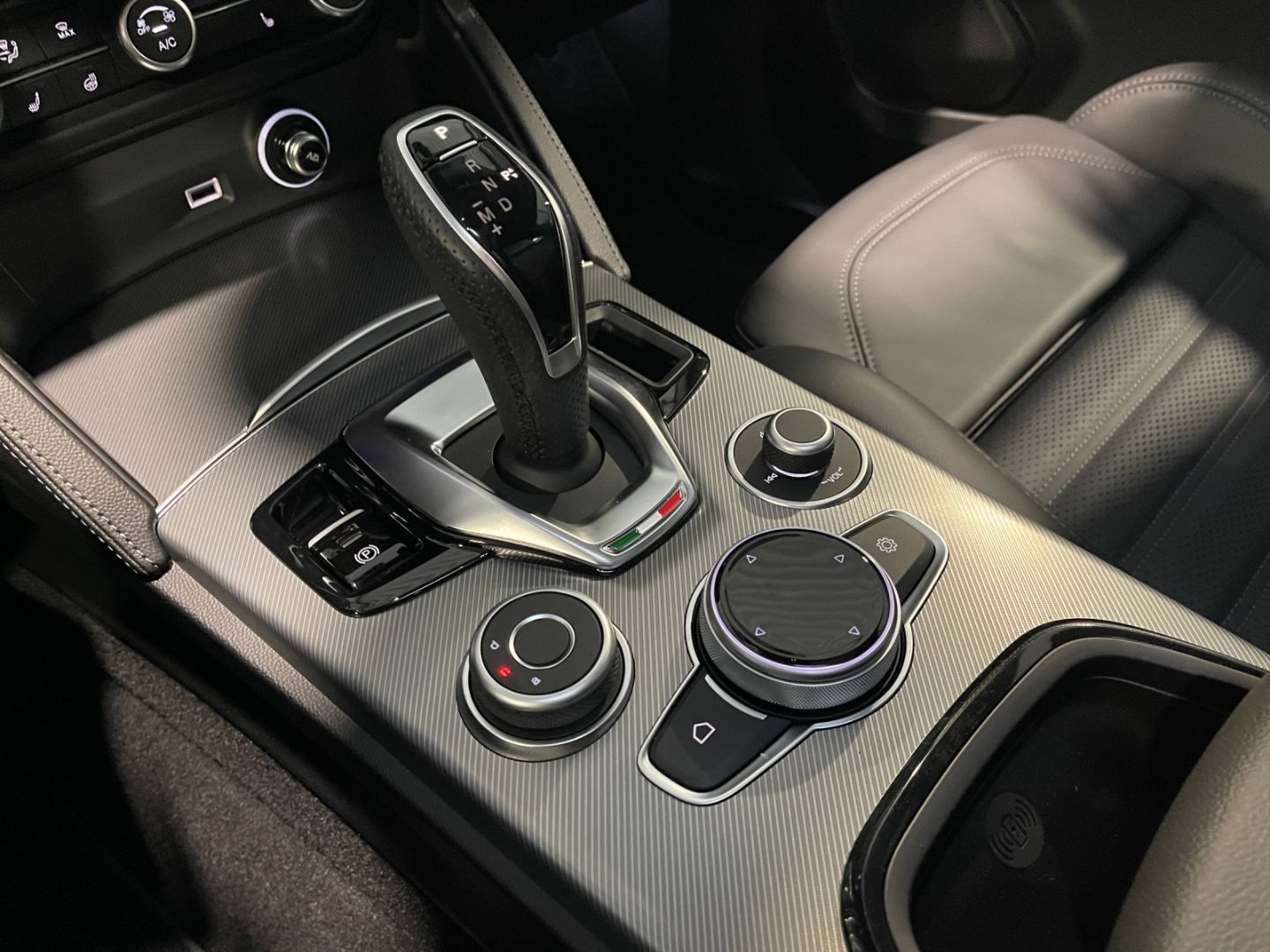Alfa Romeo Stelvio - Bild 15
