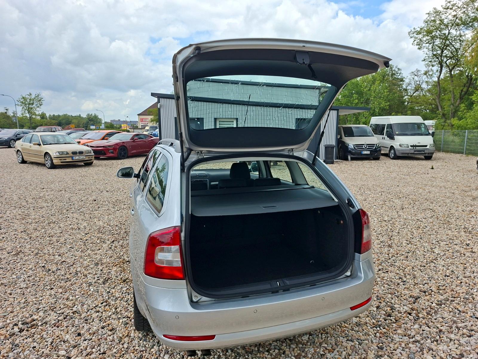 Skoda Octavia 2010 — photo 18