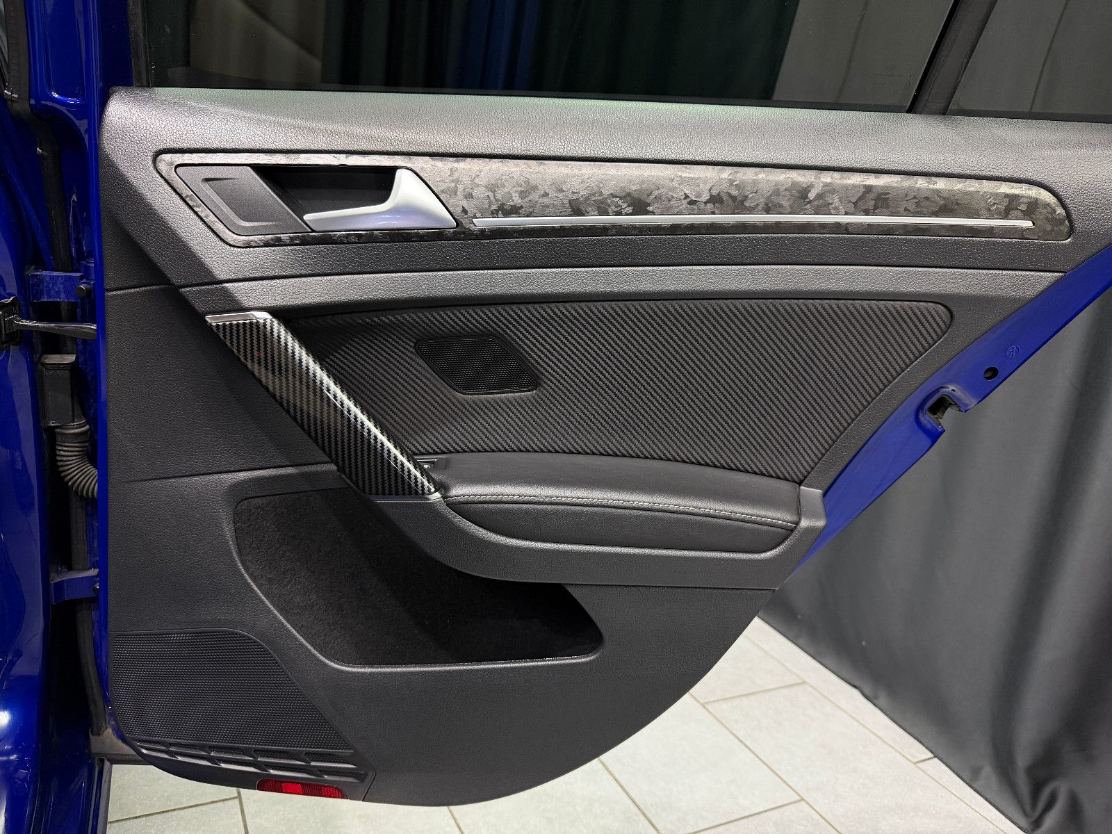 Fahrzeugabbildung Volkswagen Golf VII R 4Motion |REMUS|PANO|LEDER