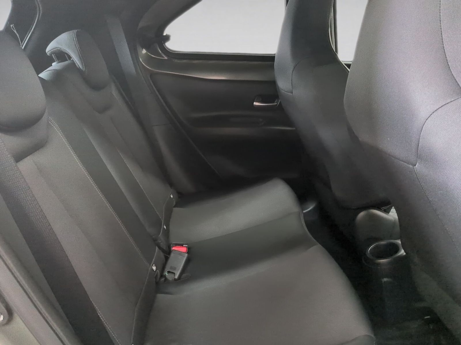 Fahrzeugabbildung Toyota Aygo X 1.0 Explore CVT AUT. KlimaA,LED,Navi,SHZ