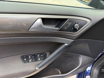 Volkswagen Golf - 7