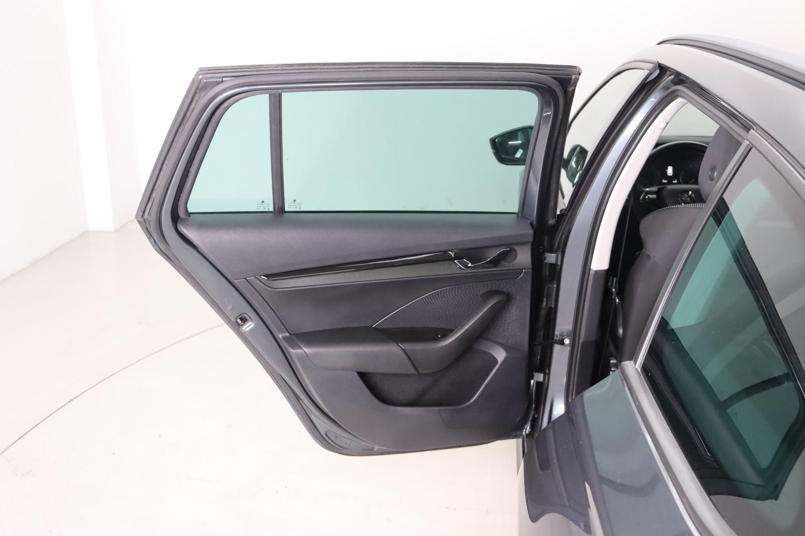 Fahrzeugabbildung SKODA Octavia Combi 1.5 TSI * RFK * LED * Keyless