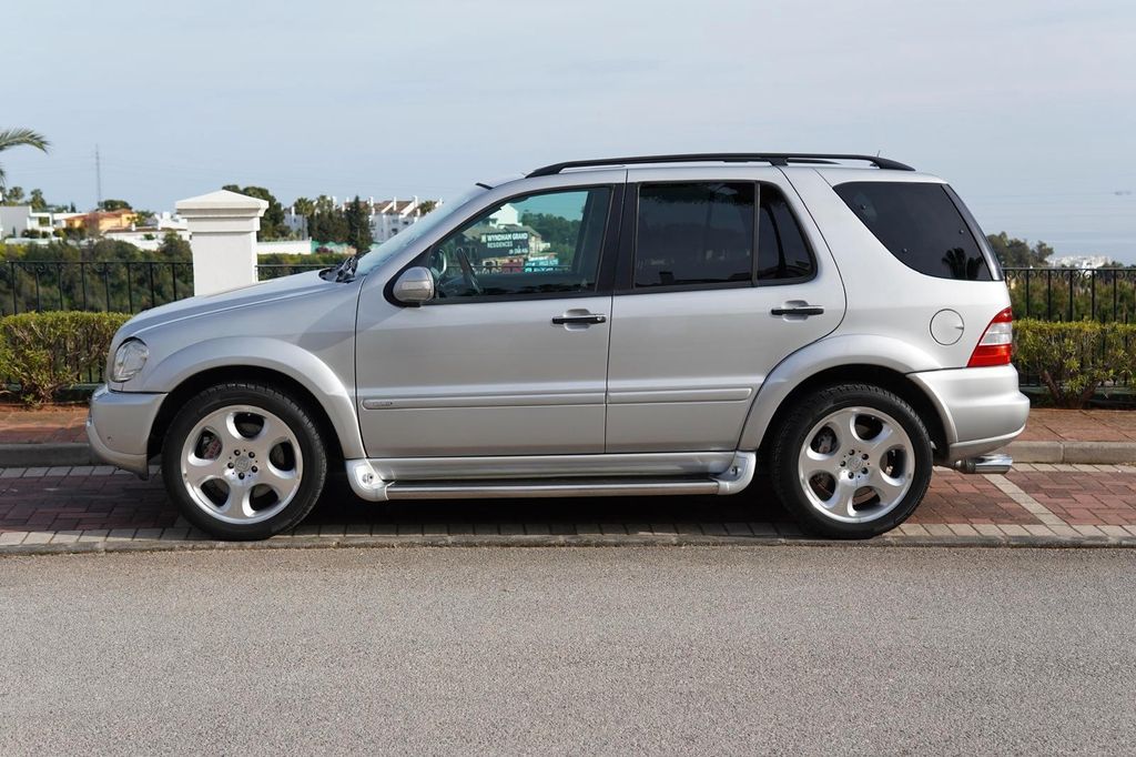 Mercedes-Benz ML 500