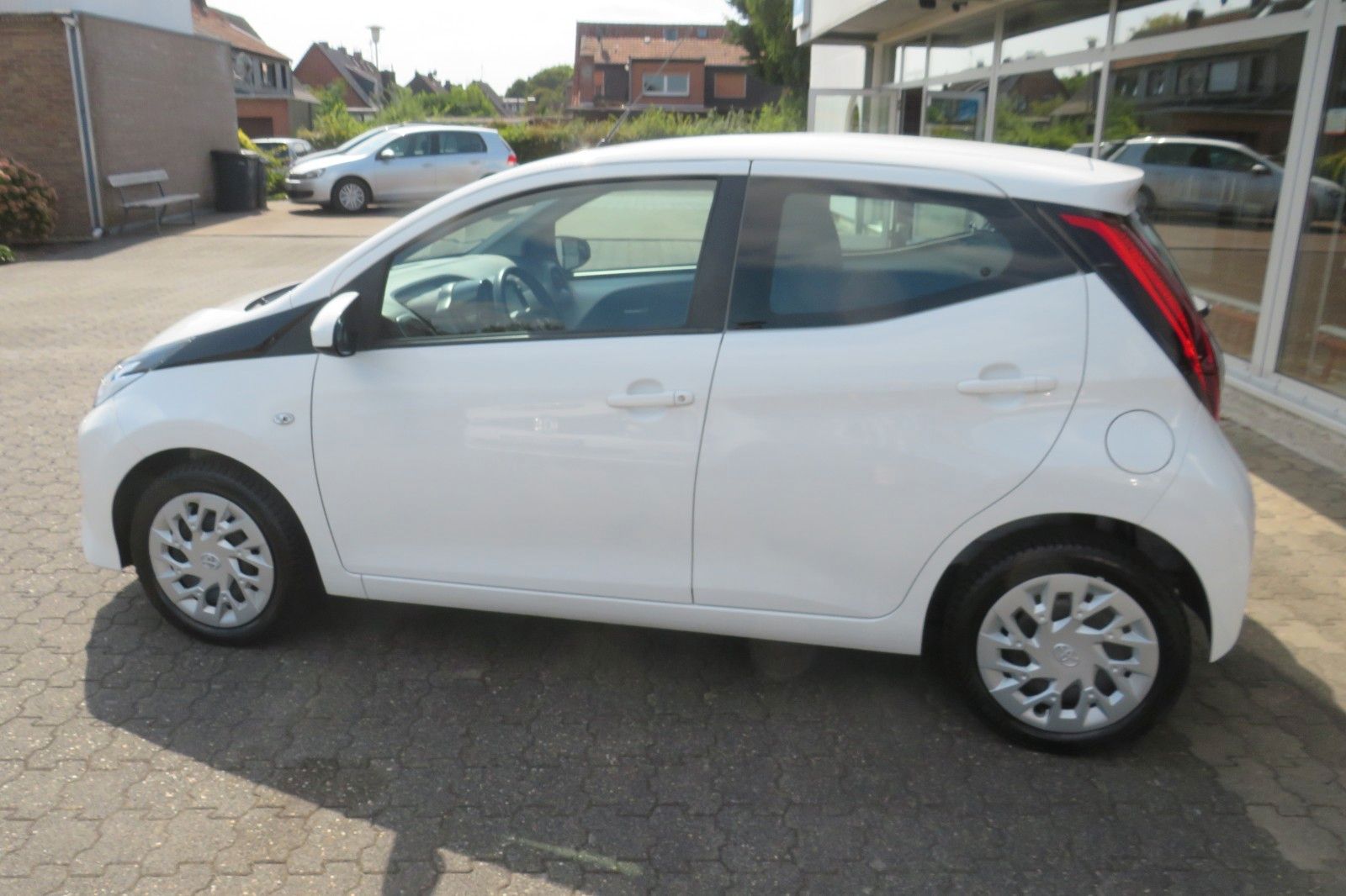 Fahrzeugabbildung Toyota Aygo AYGO X-PLAY SITZH. APP-CONNECT KLIMA 1H.