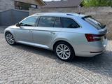 Skoda Superb Combi Style KLIMA/KEYLESS/NAVI - Skoda Superb in Frankfurt (Main)