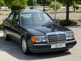 Mercedes-Benz 230E Lim. Klima*Leder*Schalter*Schiebedach*H-Zul - Mercedes-Benz aus 1991