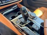 BMW 540 i xDrive M Sport EU6d-T Park-Assistent - BMW 540 mit Benzin-Antrieb: Leder, Limousine