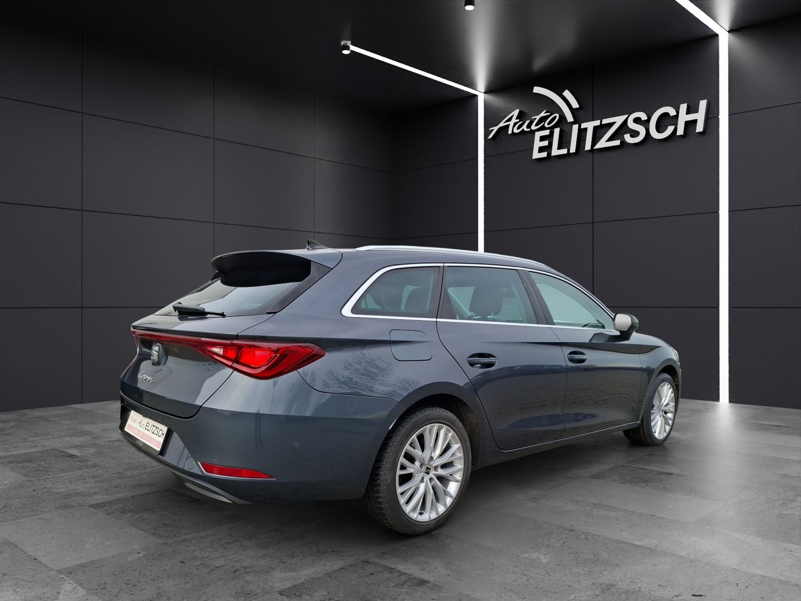 Fahrzeugabbildung SEAT Leon ST eTSI Xcellence DSG LED AHK Navi ACC RFK