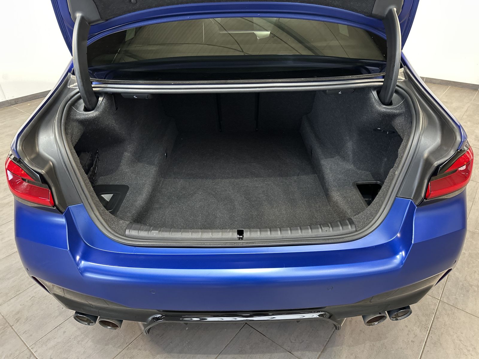 Fahrzeugabbildung BMW M5 Competition NAV+LED+KERAMIK+KAMERA+20ZOLL+1HD