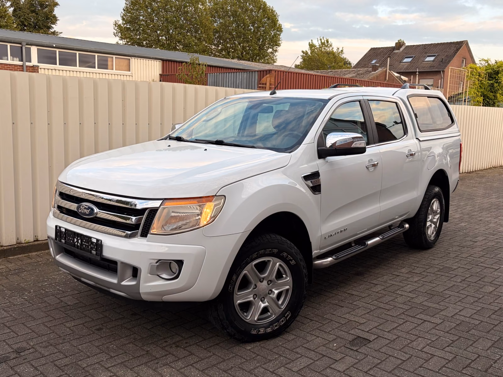 Ford Ranger Limited Double Cabine 4x4 2.2 TDCi 150 ch – BVM – Cuir – Attelage