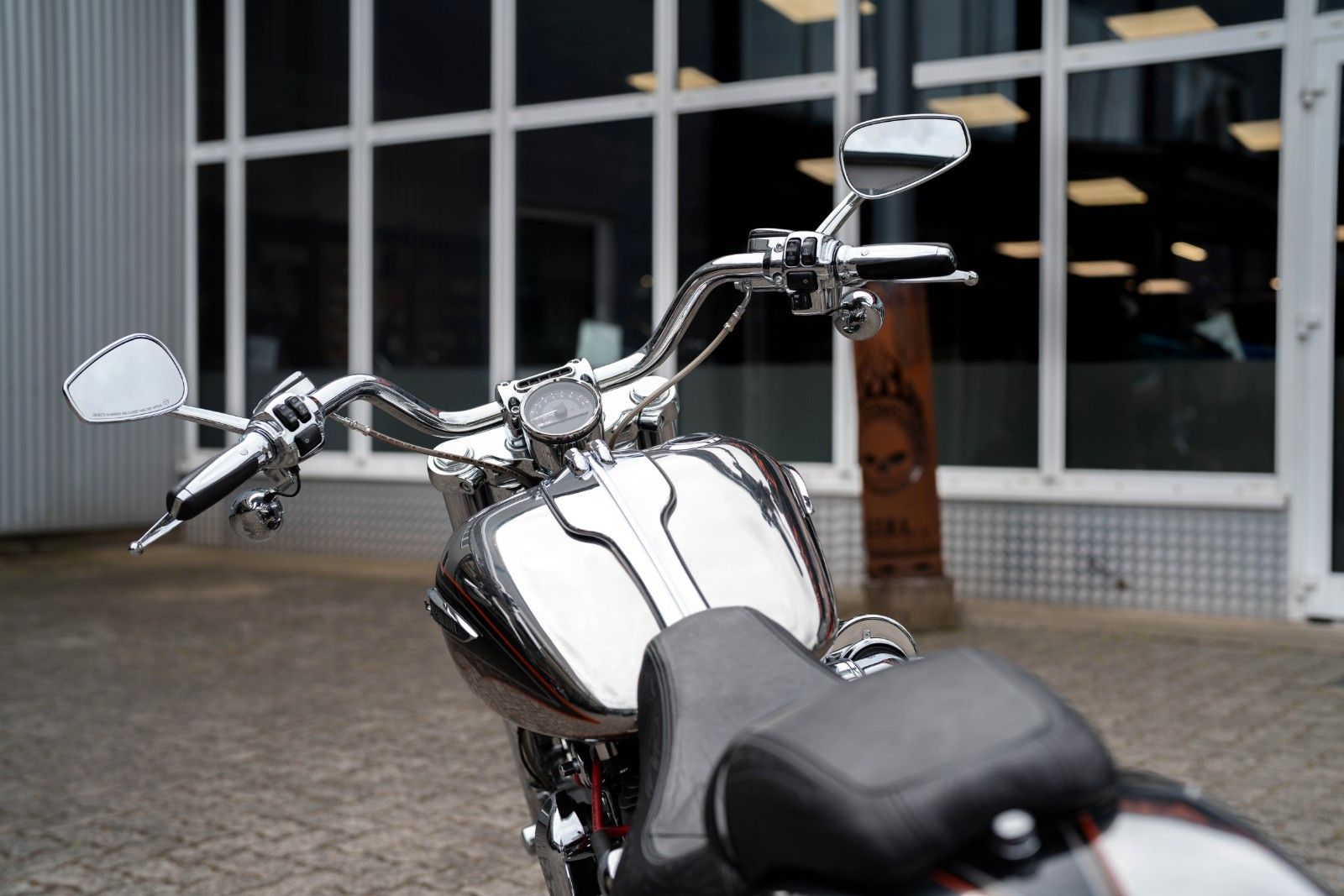 Fahrzeugabbildung Harley-Davidson FXSBSE CVO Breakout 110 cui - Twin Cam - Jekill