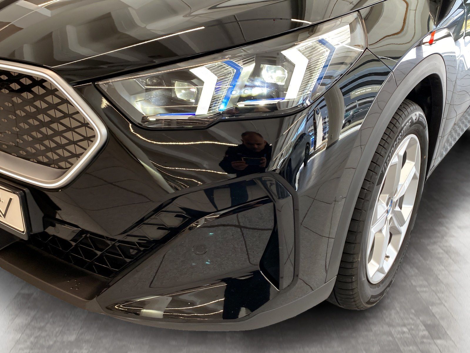 BMW iX2 - Bild 8