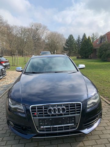 Audi S4 Avant 3.0 TFSI quattro/PANO/ACC/KAMERA