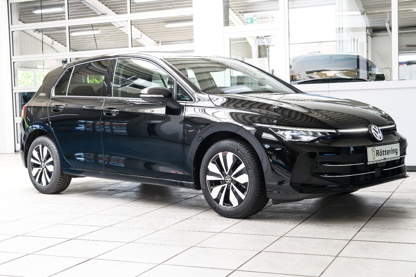 Fahrzeugabbildung Volkswagen Golf VIII Lim. 1.5 TSI Goal +AHK+GJR+KAM+NAVI