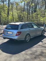 Mercedes-Benz C 300 CDI 4MATIC T AMG SITZBELÜFTUNG H&K KEYLESS - Mercedes-Benz Kombi aus dem Jahr 2011