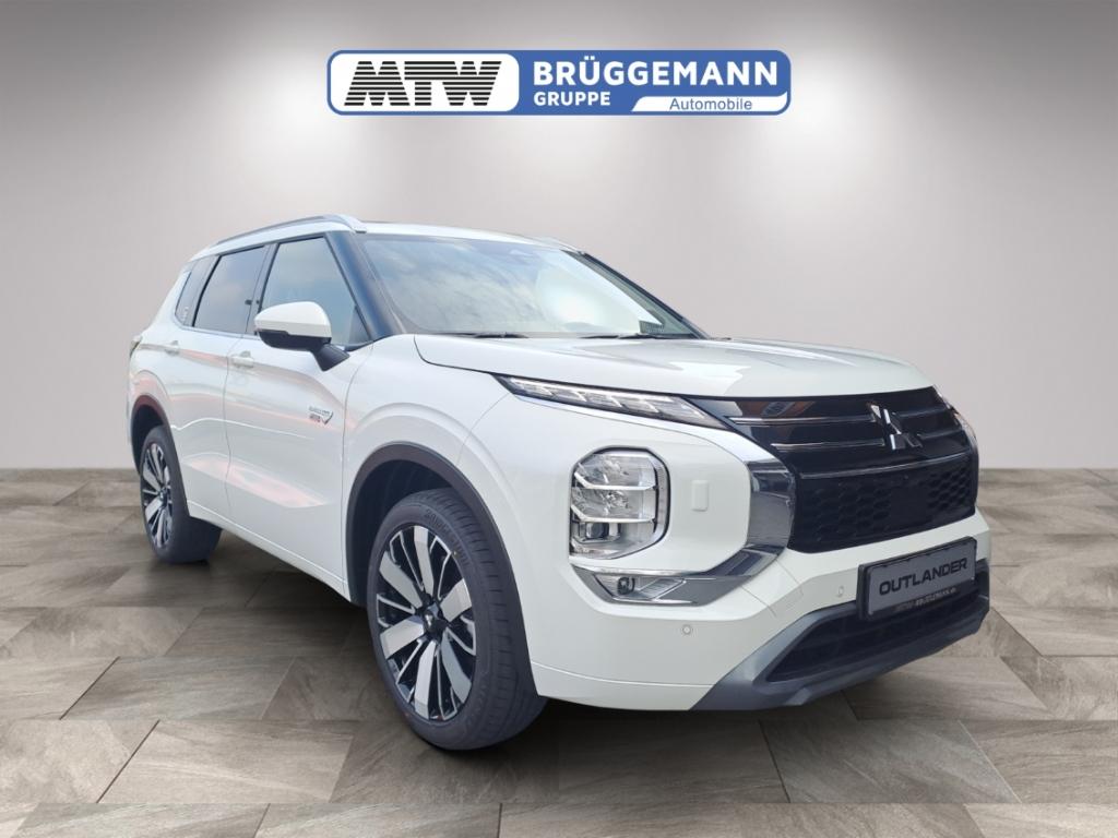 Mitsubishi Plug-in Hybrid Outlander Top Pano 360°Head-Up LE
