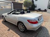 Mercedes-Benz SLC/SLK 200 Glasdach/Automatik/Scheckheftgepfl.. - silberne Mercedes-Benz SLC-Klasse