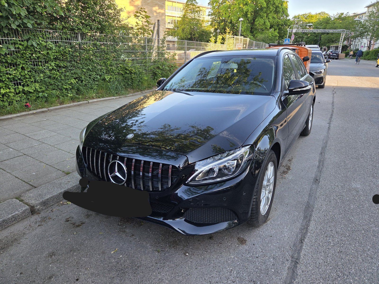 MERCEDES-BENZ C 200