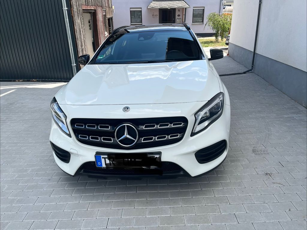 Image of Mercedes-Benz GLA 180