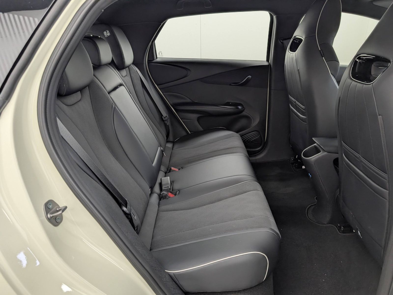 BYD DOLPHIN Dolphin Comfort LED Navi ACC Keyless – Bild 11