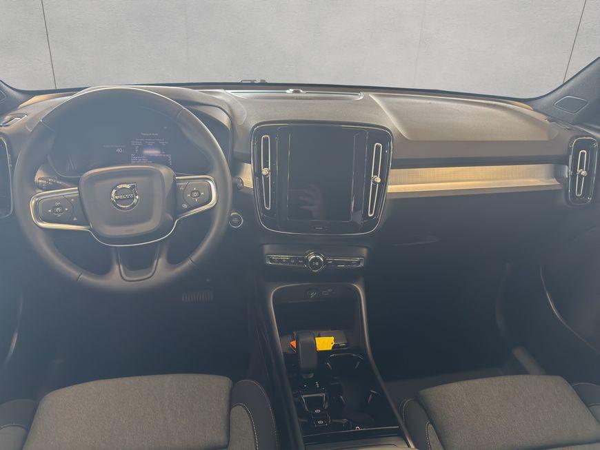 Volvo XC40 B3 B DKG Plus Dark 120 kW, 5-türig