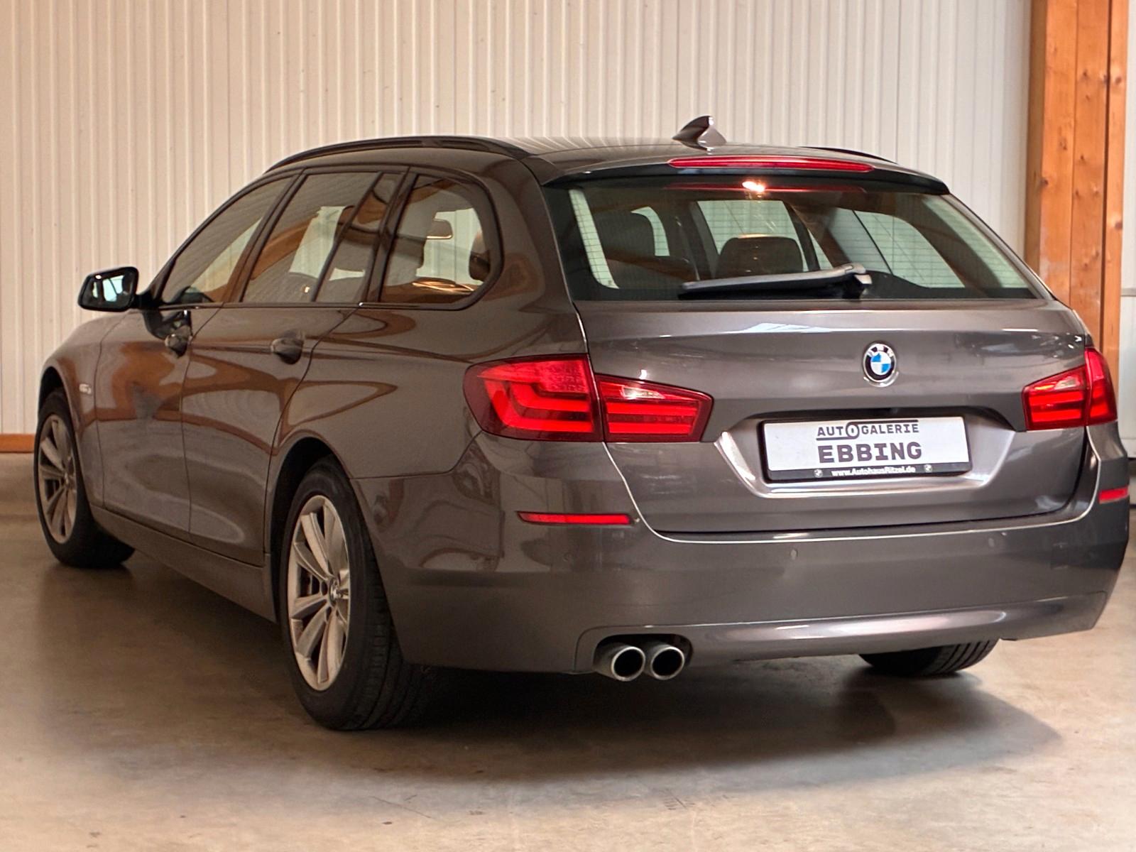 BMW 525 2011 — interior