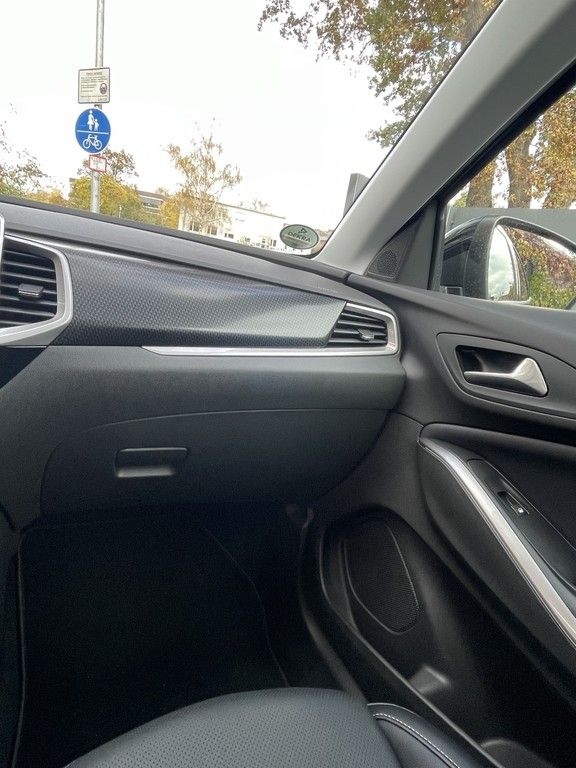 Fahrzeugabbildung Opel Grandland ATUltimate