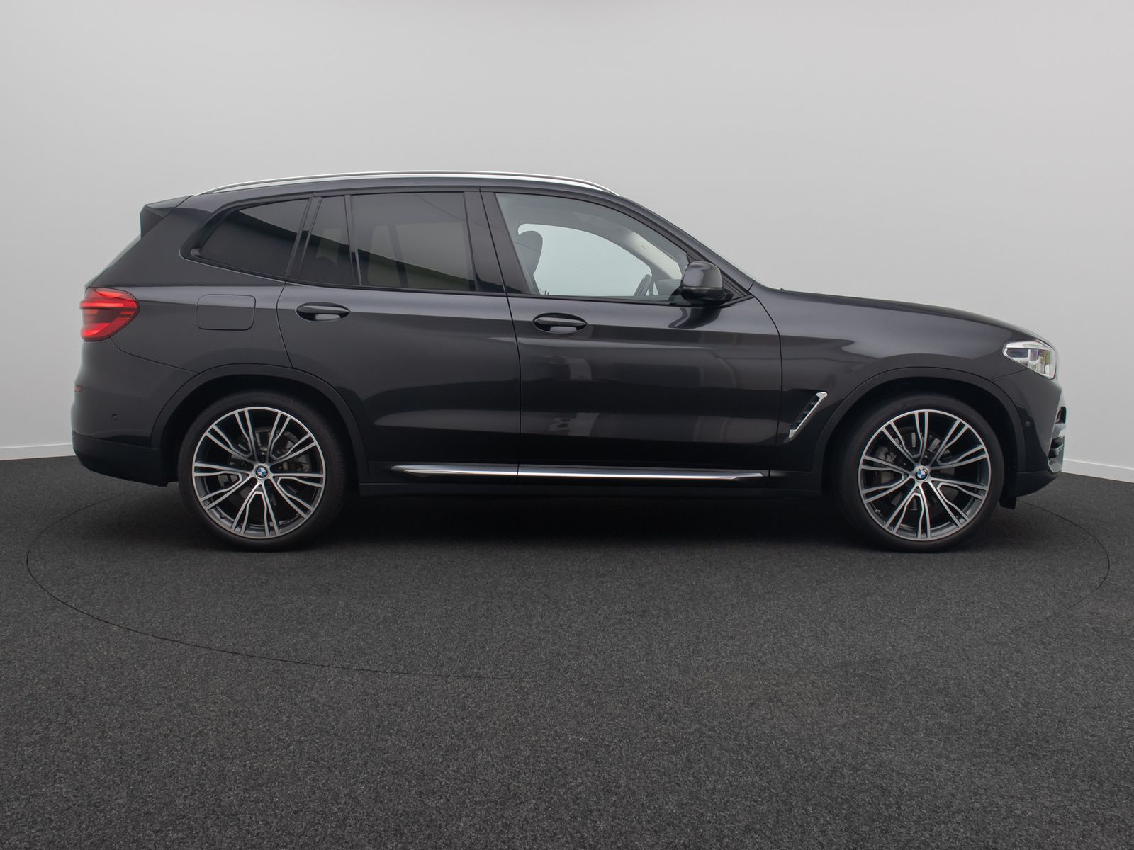 Fahrzeugabbildung BMW X3 xD30i Luxury Line AHK Panorama HUD DAB 21Zoll