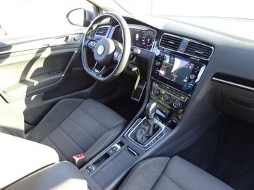 Fotografie 34 des VW Golf VII 4Motion 2.0 TSI R *aus1.Hand*Topzustand