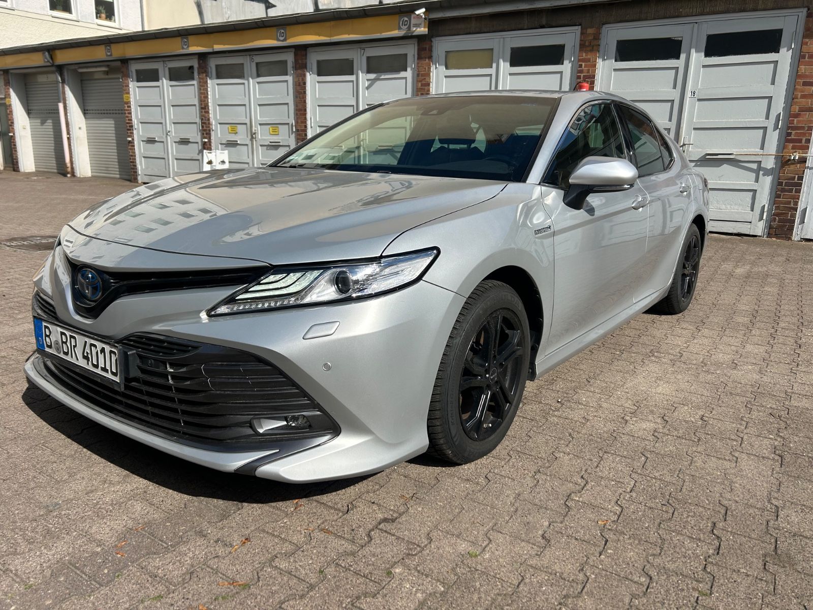 Toyota Camry Hybrid Executive imagem 2