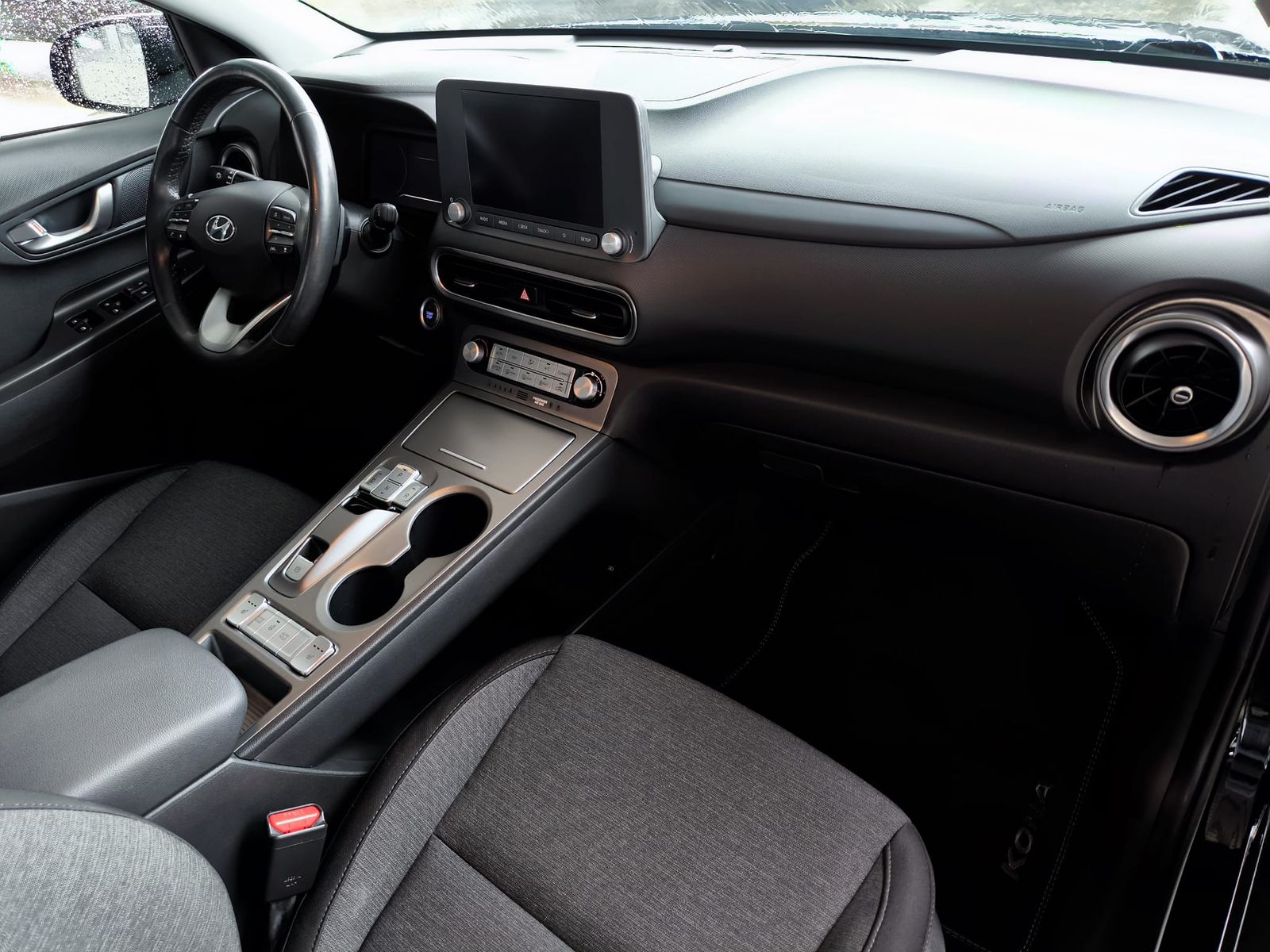 Fahrzeugabbildung Hyundai Kona EV Select WERKSGA+LED+SHZ+KAMER+ACC+AHK+DAB